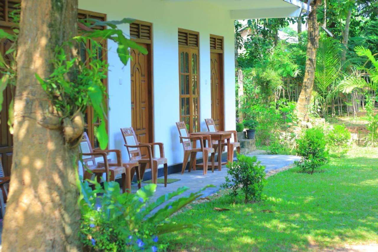 Medawatta Villa Mirissa Buitenkant foto