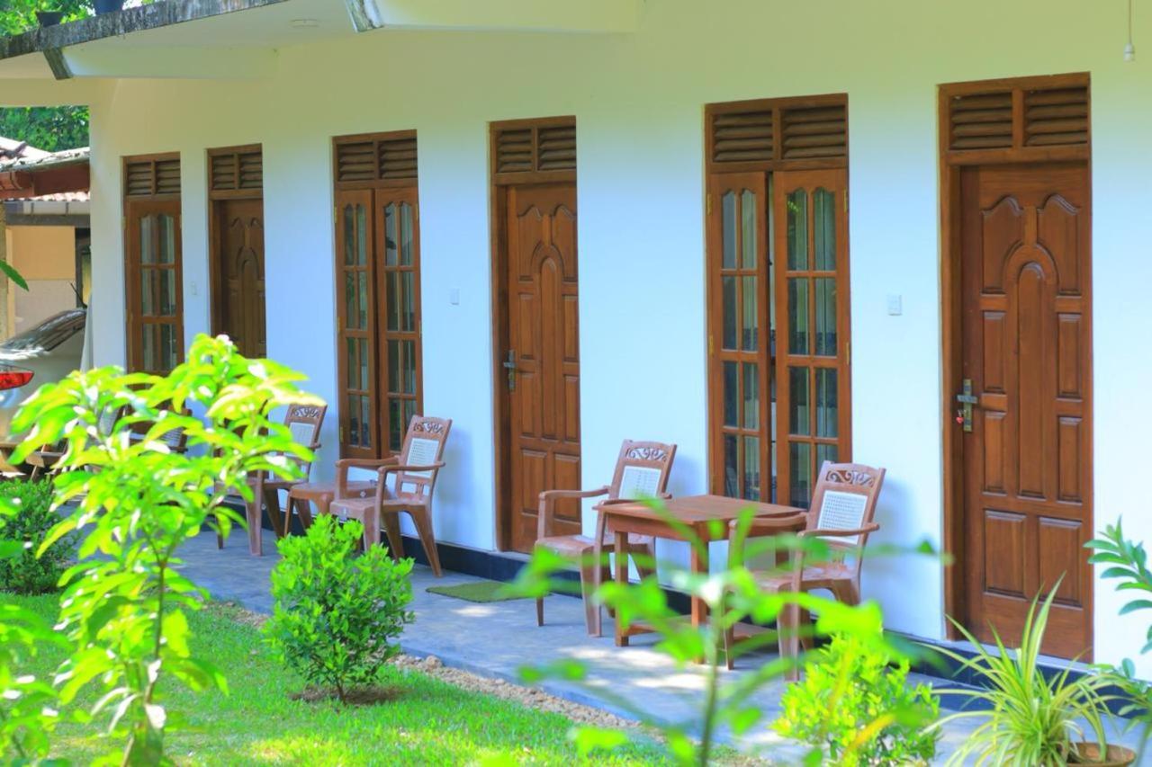 Medawatta Villa Mirissa Buitenkant foto