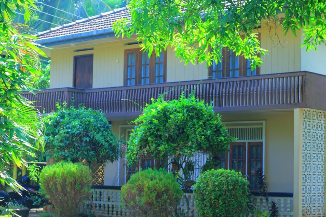 Medawatta Villa Mirissa Buitenkant foto