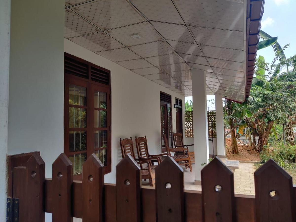 Medawatta Villa Mirissa Buitenkant foto